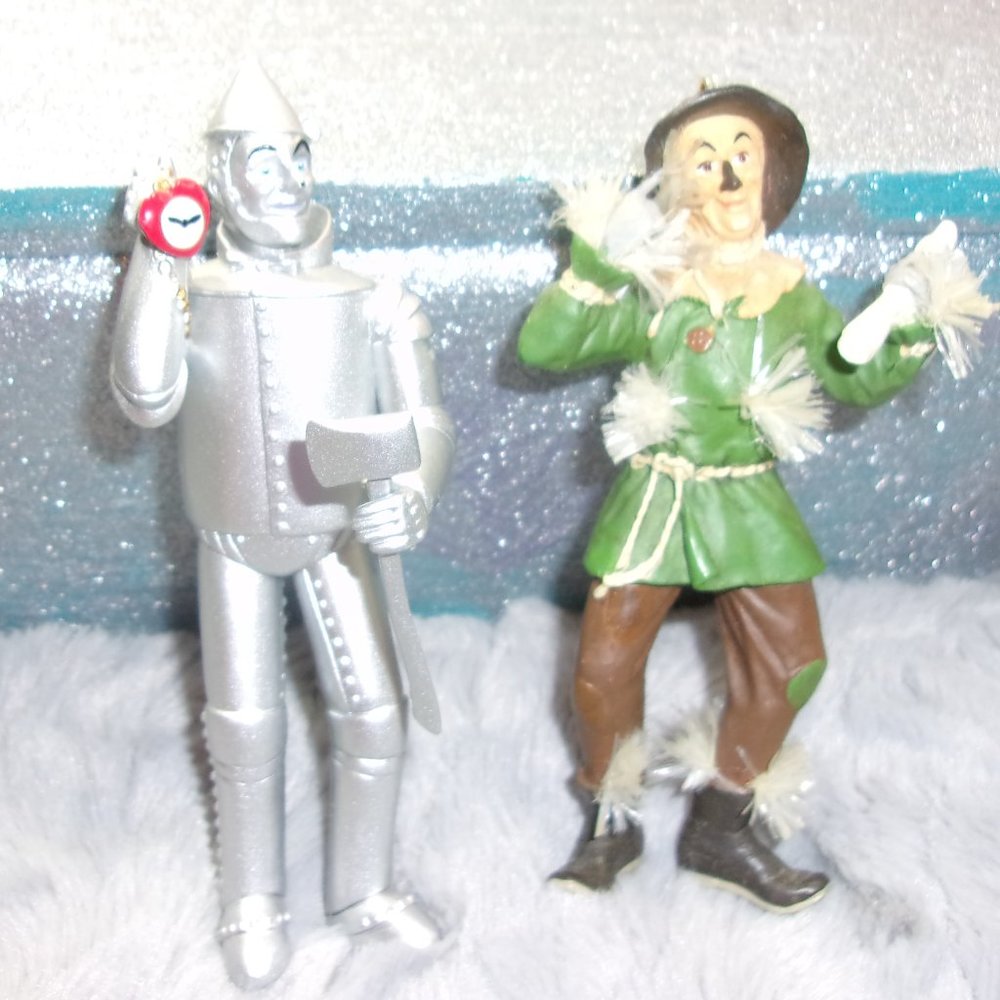 HXS-22 SET OF 2 HALLMARK WIZARD OF OZ ORN. SCARECROW AND TINMAN - Picture 2 of 12